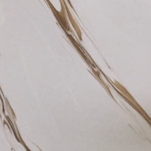 سنگ کورین رگه دار